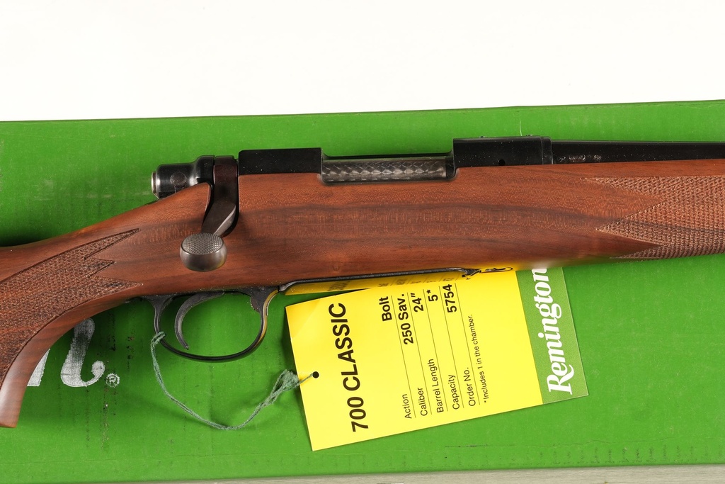 Remington 700 Classic Bolt Rifle .250 sav